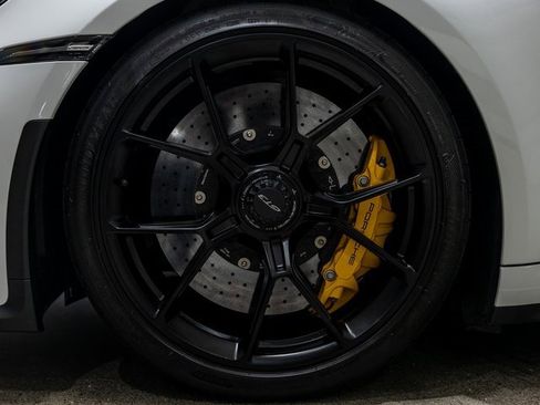 Used 2022 Porsche 911 GT3 image 17