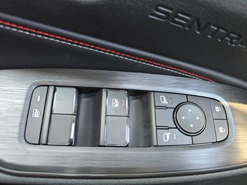 New 2026 Nissan Sentra SR FWD image 30