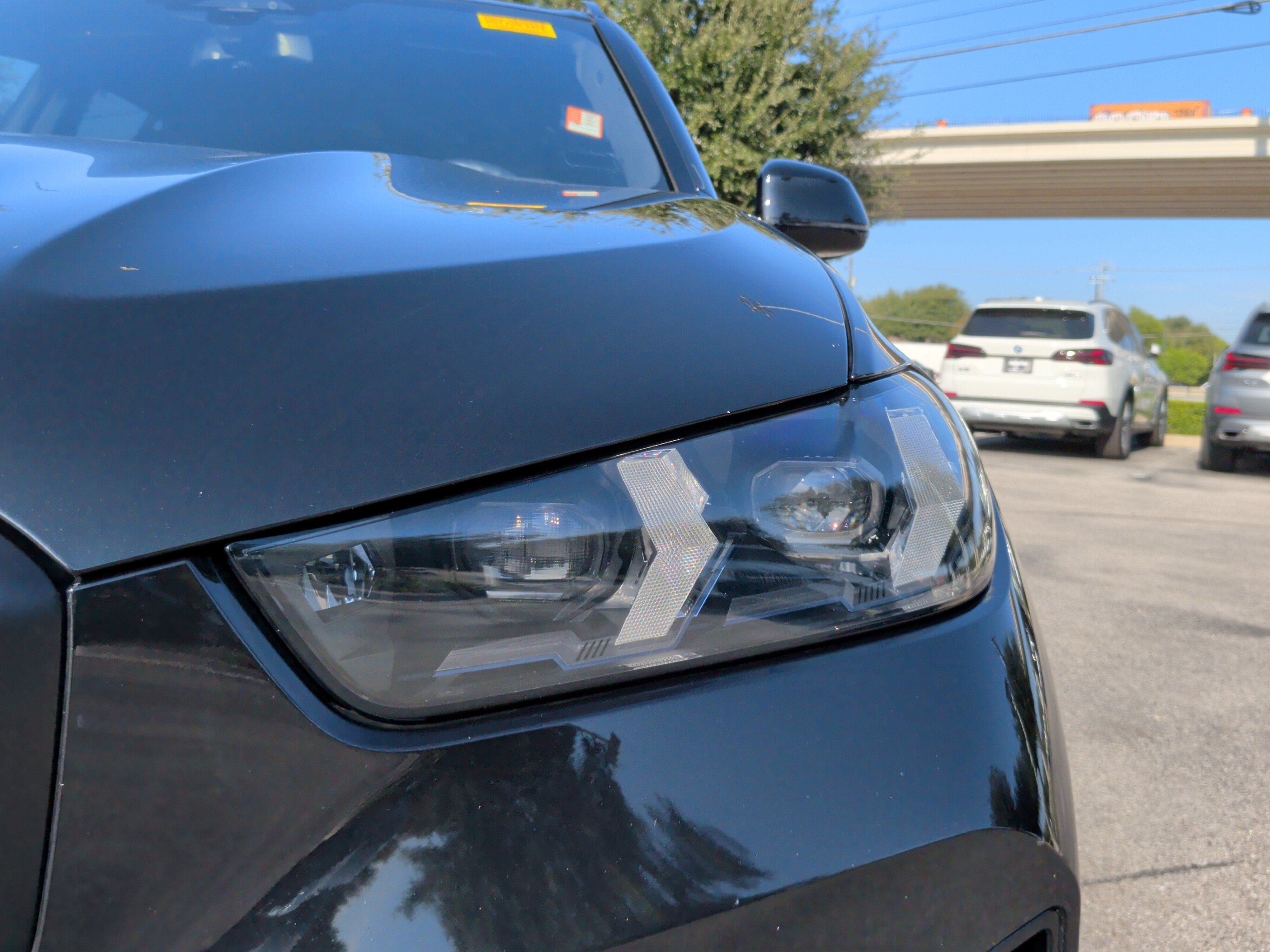 Used 2024 BMW X5 xDrive40i w/ Executive Package AWD/4WD image 3