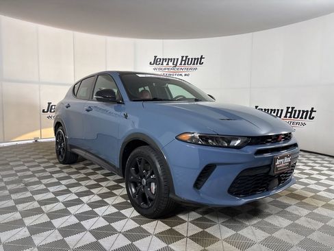 Used 2024 Dodge Hornet R/T Plus w/ R/T Blacktop Package AWD/4WD image 3