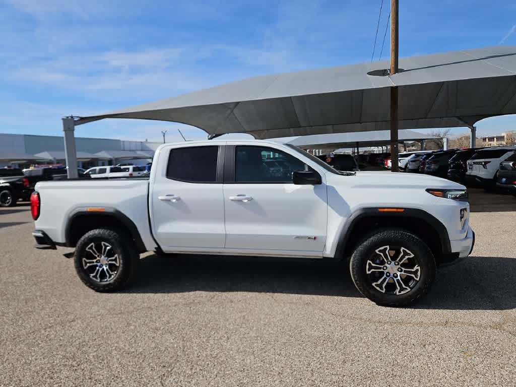 Used 2024 GMC Canyon AT4 AWD/4WD image 9