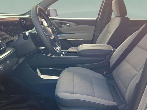 New 2026 Chevrolet Traverse LT w/ Driver Confidence Package FWD image 30