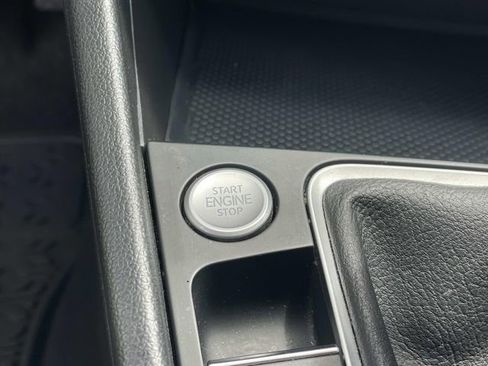 Used 2023 Volkswagen Jetta SE FWD image 17