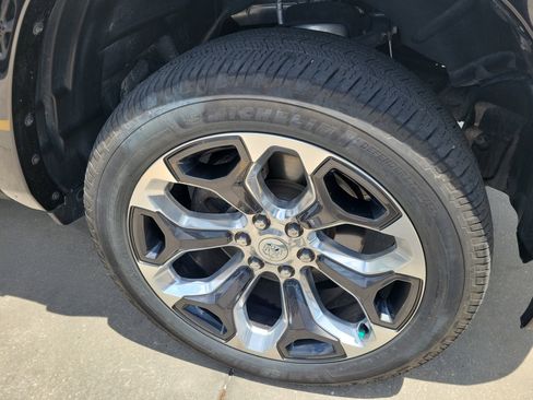 Used 2023 RAM 1500 Limited AWD/4WD image 7