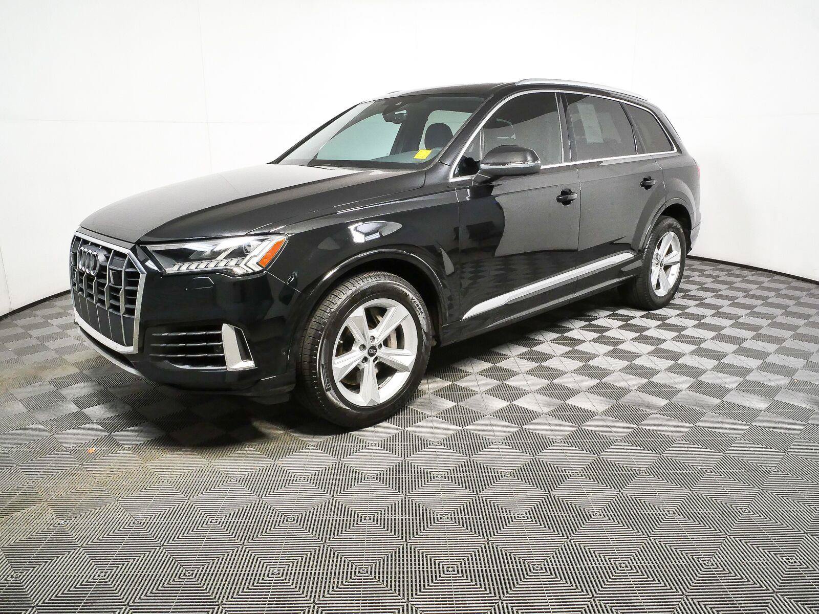 Used 2023 Audi Q7 2.0T Premium Plus w/ Premium Plus Package AWD/4WD image 29