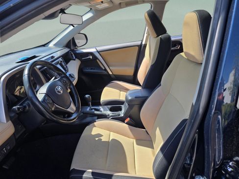 Used 2018 Toyota RAV4 XLE FWD image 23