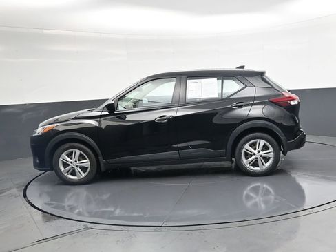 Used 2023 Nissan Kicks S FWD image 10