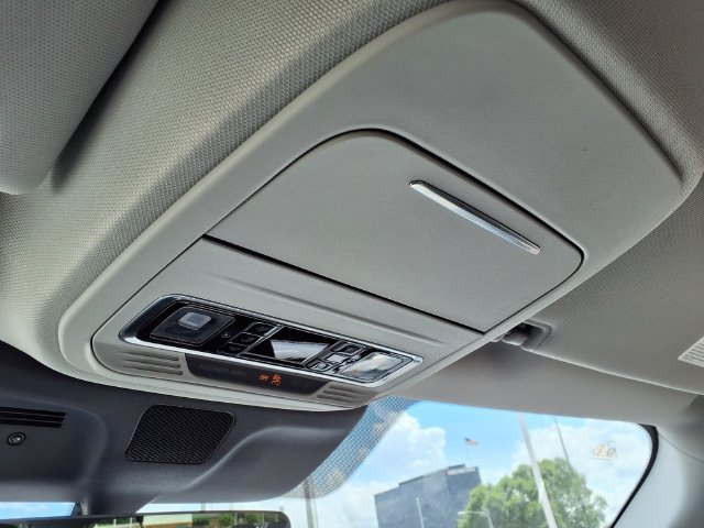 New 2026 Lincoln Navigator Premiere AWD/4WD image 15