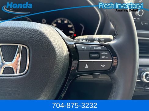 Used 2025 Honda Pilot EX-L image 27