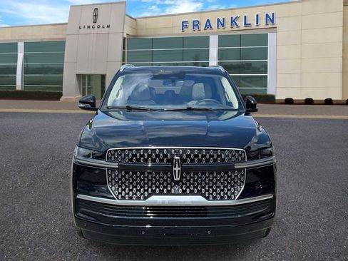New 2025 Lincoln Navigator Reserve AWD/4WD image 2