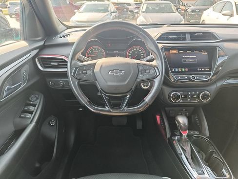 Used 2021 Chevrolet TrailBlazer RS w/ Sun and Liftgate Package AWD/4WD image 16