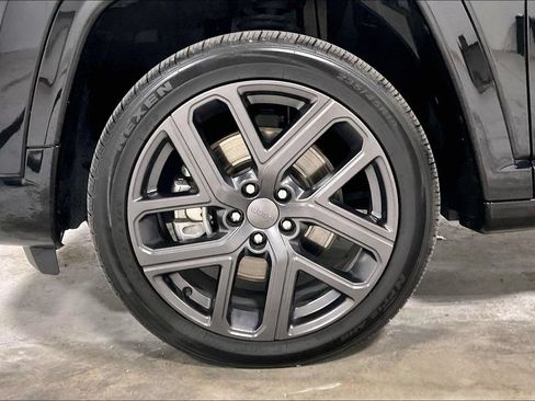 Used 2024 Jeep Compass Limited w/ High Altitude Package AWD/4WD image 10