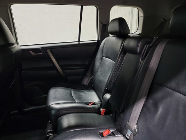 Used 2010 Toyota Highlander SE AWD/4WD image 14