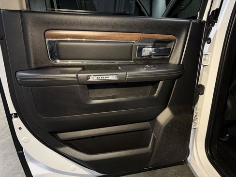 Used 2015 RAM 2500 Laramie AWD/4WD image 31