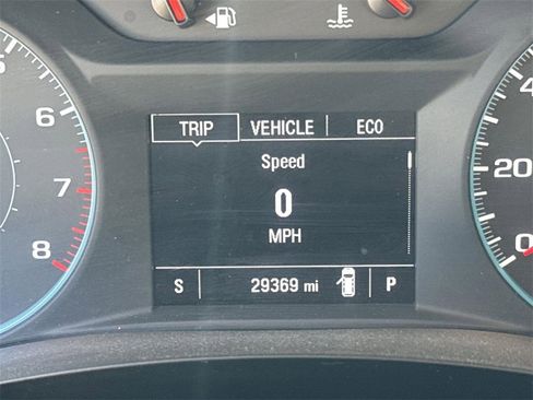 Used 2023 Chevrolet Traverse LT image 11