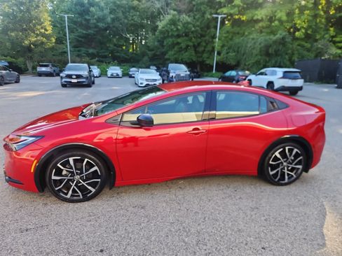 Used 2024 Toyota Prius Prime FWD image 22