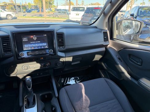 Used 2022 Nissan Frontier S image 19
