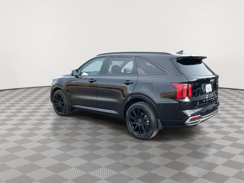 Used 2022 Kia Sorento S w/ Panoramic Sunroof Package image 5