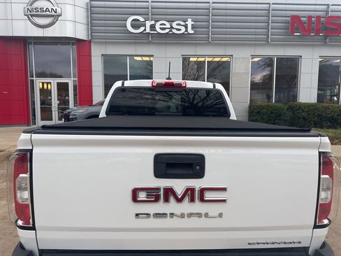 Used 2021 GMC Canyon Denali image 6