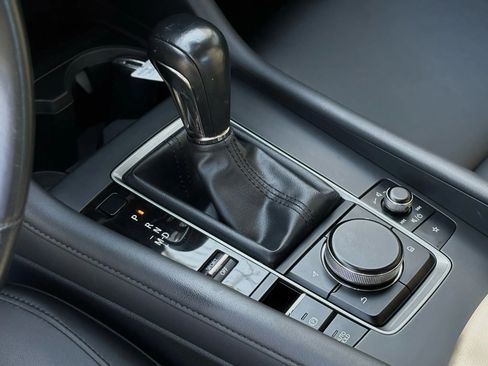 Used 2021 MAZDA MAZDA3 s image 14