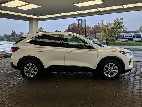 Certified 2023 Ford Escape Active image 4