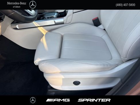 Used 2023 Mercedes-Benz GLB 250 image 13