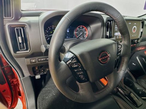 Used 2025 Nissan Frontier PRO-4X w/ Pro Premium Package image 11