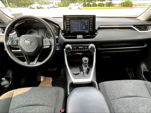 Used 2021 Toyota RAV4 XLE w/ Convenience Package image 21