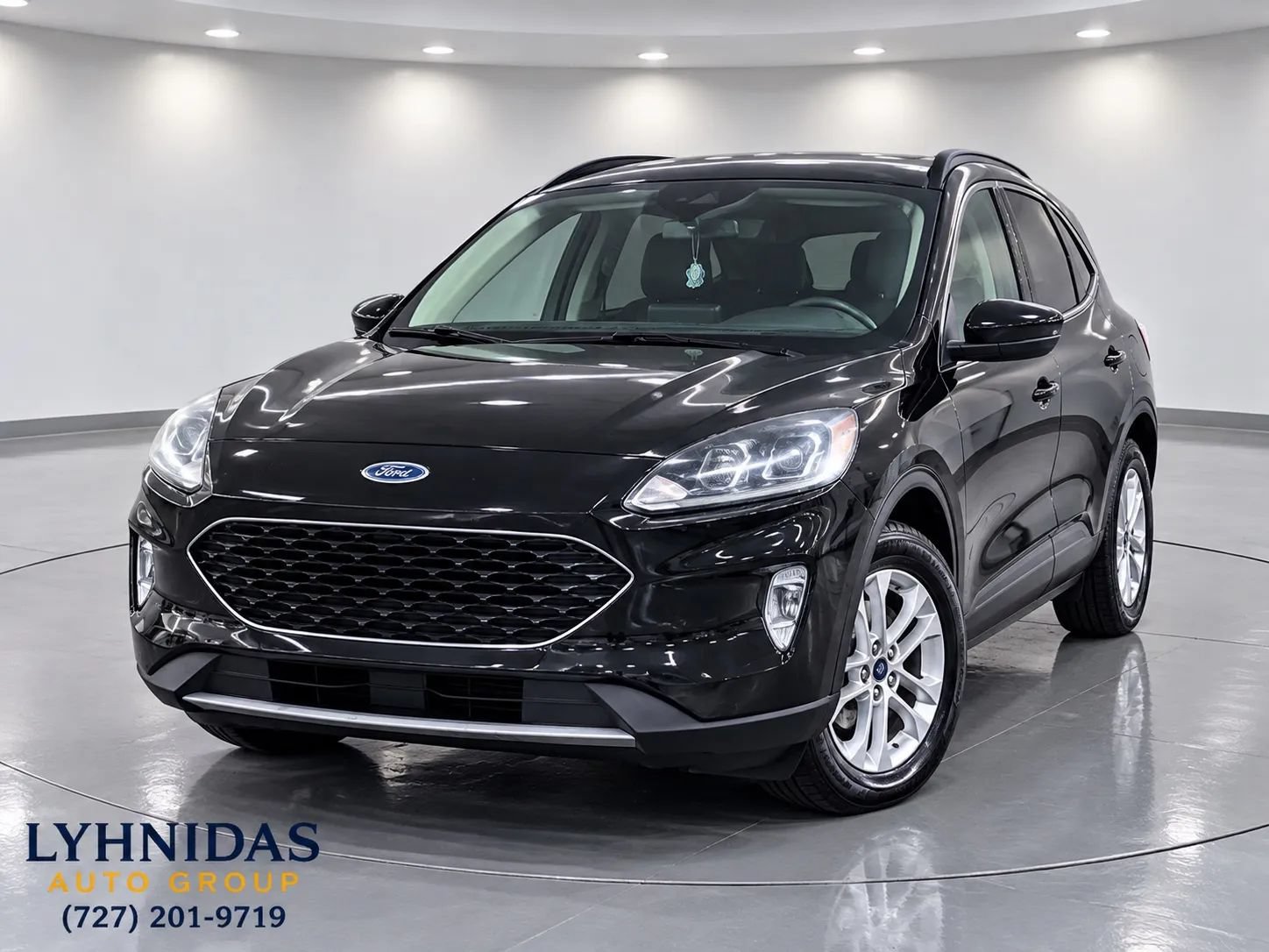 Used 2020 Ford Escape SEL FWD image 1