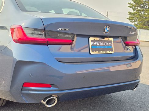 New 2026 BMW 330i xDrive Sedan w/ Premium Package AWD/4WD image 7