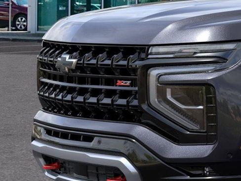 New 2026 Chevrolet Suburban Z71 AWD/4WD image 13