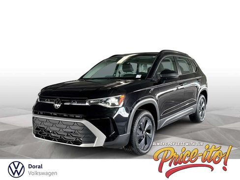 Used 2025 Volkswagen Taos S FWD image 1