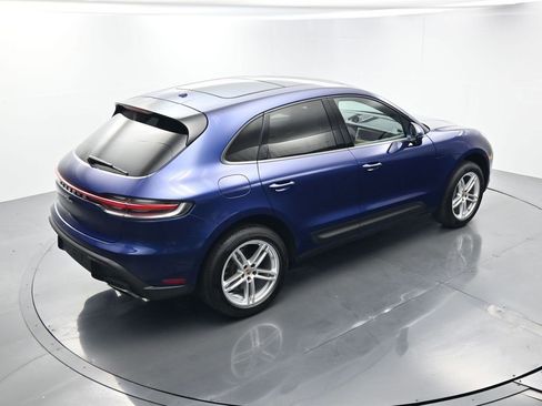 Certified 2024 Porsche Macan image 40