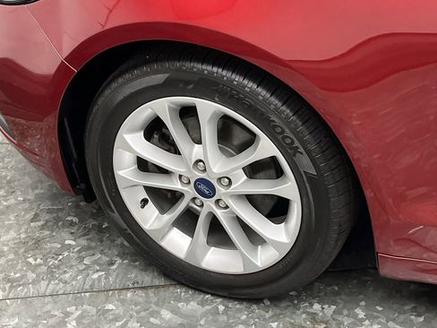 Used 2019 Ford Fusion SE image 29