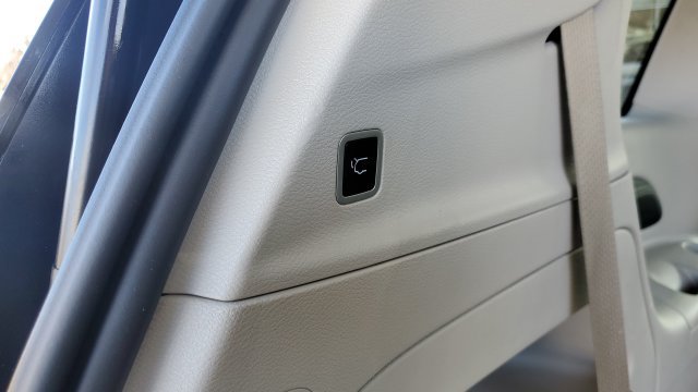 Used 2024 Chrysler Pacifica Touring-L FWD image 27