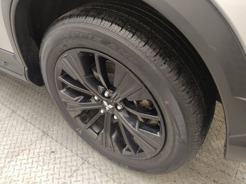 Used 2019 Mitsubishi Eclipse Cross LE image 31