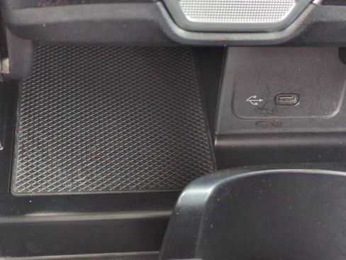 Certified 2022 Mercedes-Benz C 300 Sedan image 22