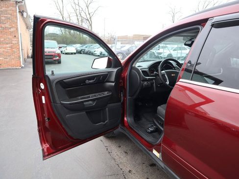 Used 2017 Chevrolet Traverse LT AWD/4WD image 18
