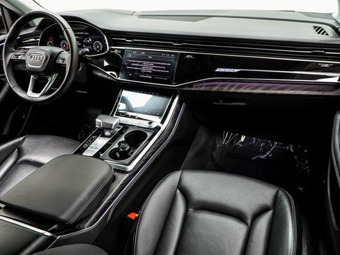 Used 2023 Audi Q8 Prestige image 17