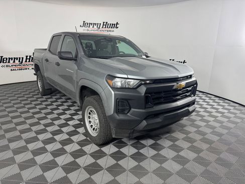 Used 2023 Chevrolet Colorado W/T image 6