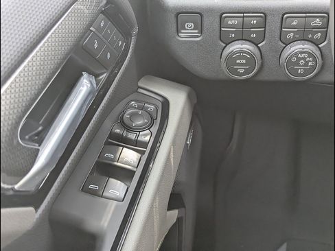New 2026 Chevrolet Silverado 2500 ZR2 AWD/4WD image 23