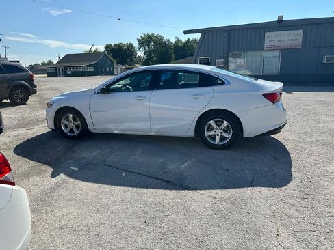 Used 2023 Chevrolet Malibu LS FWD image 7