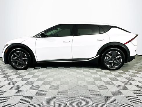 Used 2025 Kia EV6 Light w/ Light LR Technology Package RWD image 7
