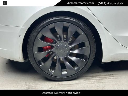 Used 2021 Tesla Model 3 Performance image 36