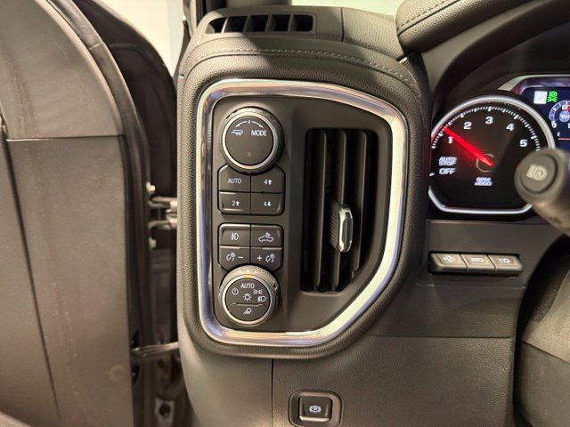 Used 2022 Chevrolet Silverado 1500 LTZ w/ LTZ Premium Package AWD/4WD image 17