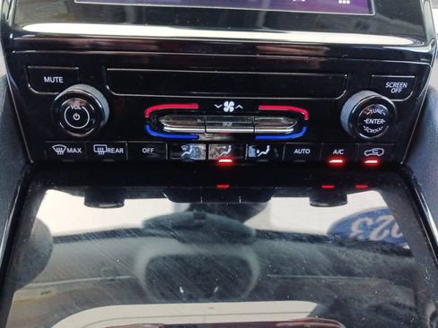 Used 2023 Jeep Grand Cherokee Laredo RWD image 24