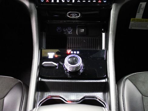 New 2026 Jeep Grand Cherokee Altitude AWD/4WD image 21