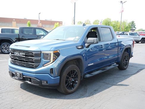Certified 2025 GMC Sierra 1500 Elevation AWD/4WD image 4