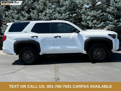 Used 2026 Toyota 4Runner SR5 AWD/4WD image 10