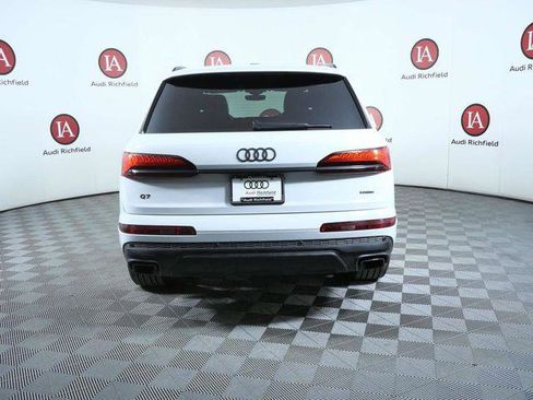 Used 2025 Audi Q7 2.0T Premium w/ Convenience Plus Package AWD/4WD image 7